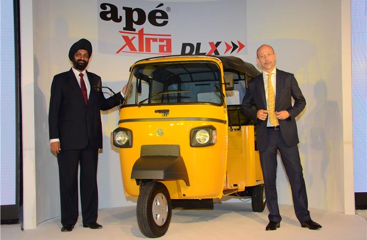 Hardip Singh Goindi, EVP, CV business, PVPL, and Stefano Pelle, CEO, Piaggio India, at the launch of the Ape Xtra DLX.