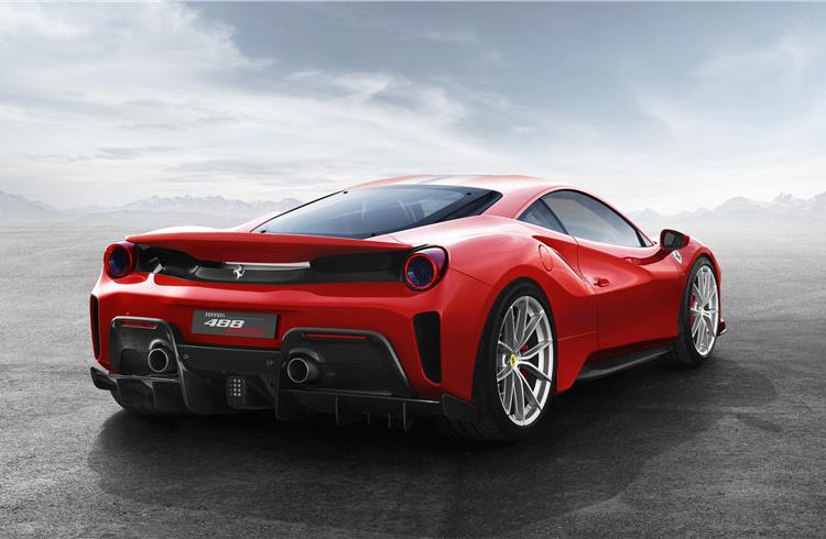 Ferrari reveals 488 Pista with racing-derived 711bhp V8 | Autocar  Professional