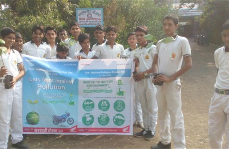 School Kids Promoting National Pollution Control Day with Honda