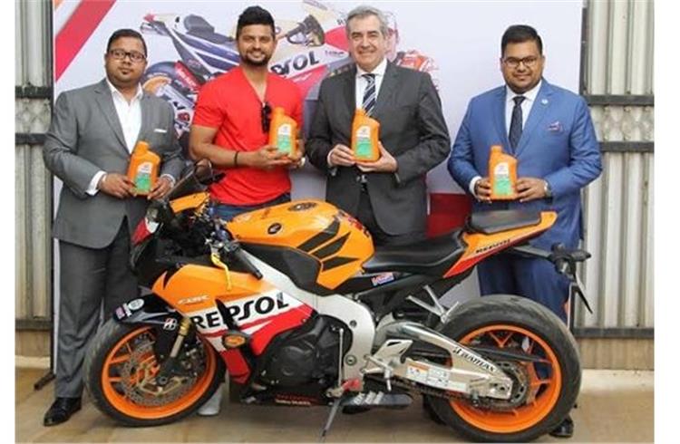 (L-R) Manan Goel, group director, Gulf Petrochem, Suresh Raina, Indian cricketer, Carlos Pascual, international lubricants manager, Repsol and Prerit Goel, group director, Gulf Petrochem.