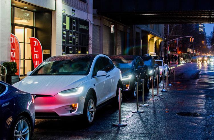 Model X line-up in Manhattan. (Photo: Tesla)