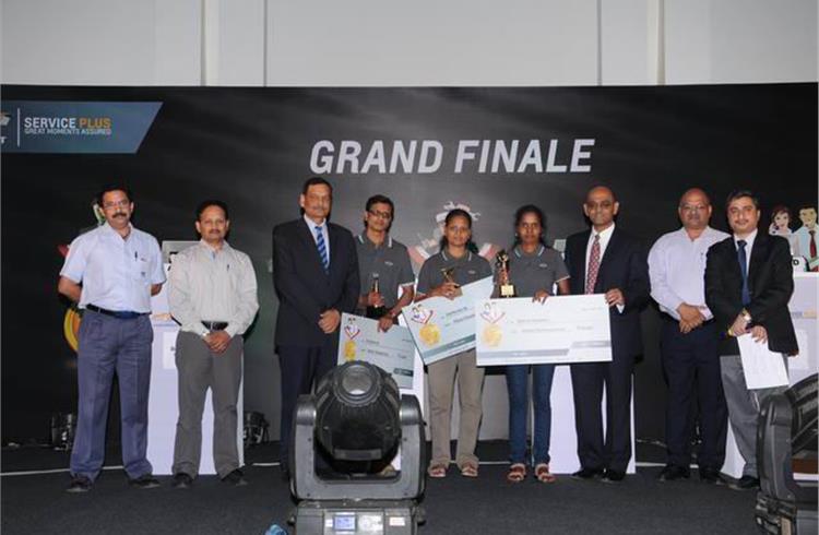 The 2014 Chevy Smartech, Customer Evangelist and Super Advisor winners with GM India top brass.