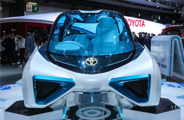 Toyota displays FCV Plus at Paris Motor Show