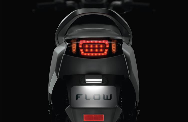 Smart-looking LED tail-lamps enhance the rear-end look.