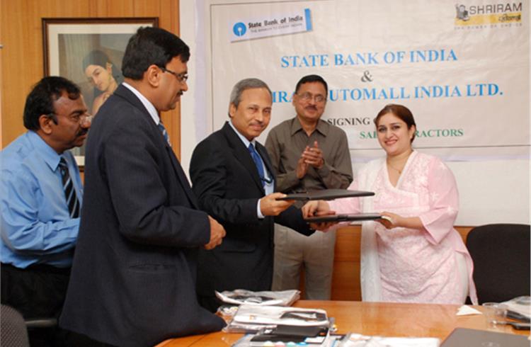 Shriram Automall India ties up with State Bank of India