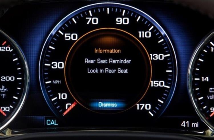 The Rear Seat Reminder activates when either of the rear doors is opened and closed within 10 minutes before the vehicle is started, or if they are opened and closed while the vehicle is running.