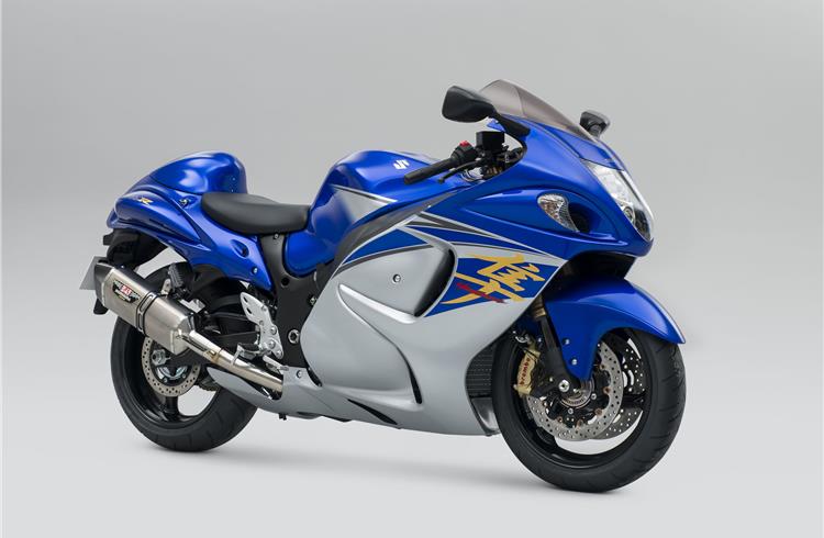 The Hayabusa Z superbike comes with a Yoshimura Slip-On R-77J Carbon End Exhaust.