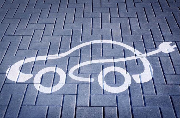 India’s shift to e-mobility can save $330bn by 2030, reduce 1 gigaton of CO2: FICCI-Rocky Mountain Institute Report