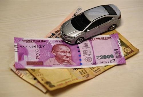 Demonetisation leads to dip in car bookings across India