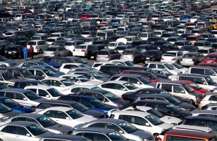 Passenger cars record highest sales growth in 5 years during 2015-16