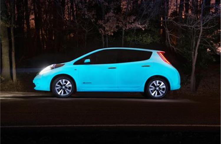 Nissan's Glow-in-the-Dark car paint