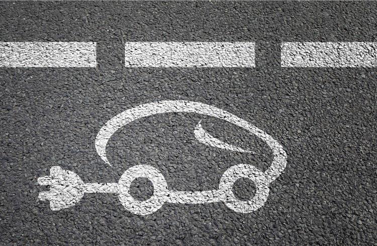 Centre offers Rs 105 crore grant for EVs to Smart Cities with over a million residents  