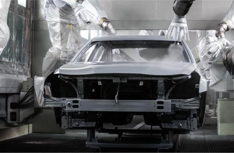 The paint shop uses advanced technologies and processes to provide a high-class exterior finish for Cadillac products.