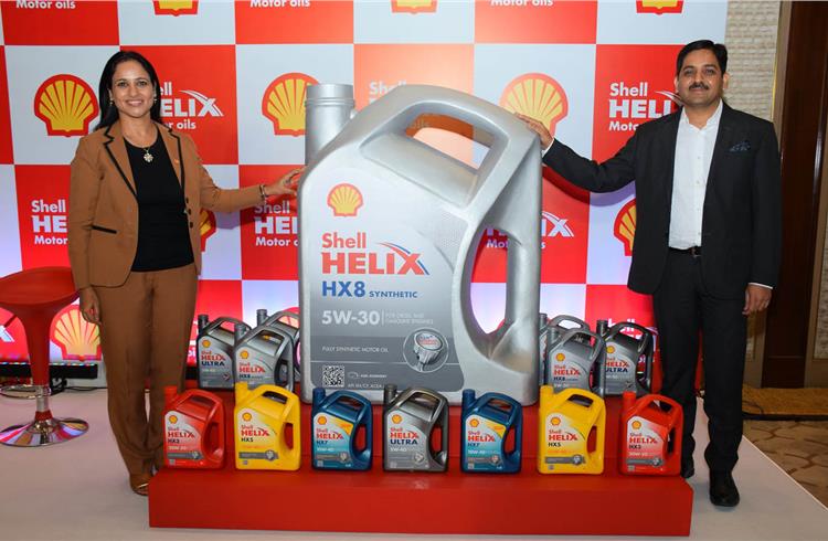 Mansi Tripathy, country general manager with Praveen Nagpal, chief technology officer, Shell Lubricants India at the launch of Helix HX8.