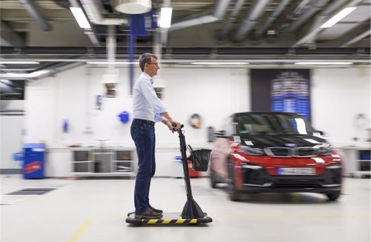 BMW develops new electric personal mover concept for staffers