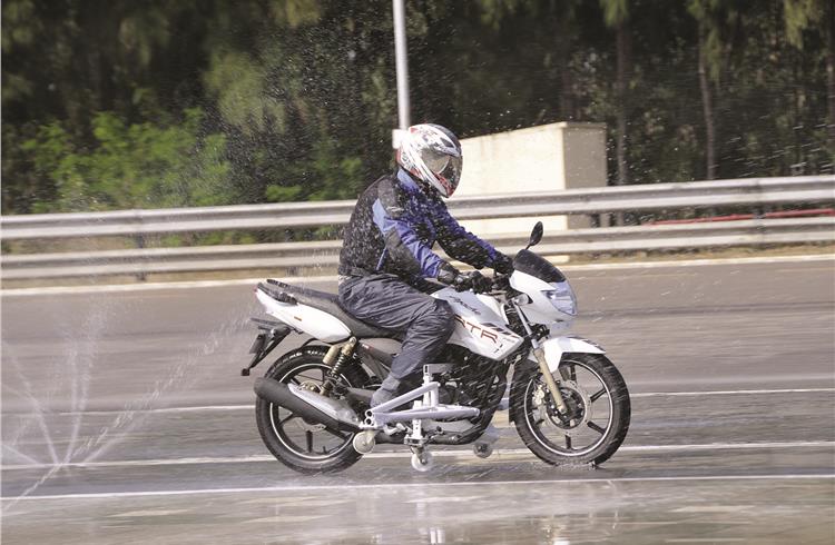 Mandatory ABS for above-125cc two-wheelers in India from next year is set to be a Rs 6,500 crore business by 2019 for which some leading suppliers are already gearing up to capture.