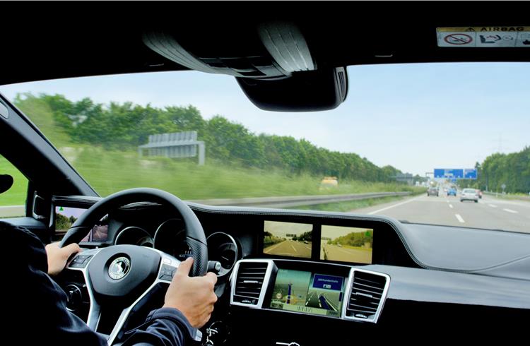 Instead of the rearview mirror, the driver has two monitors displaying what’s happening at the rear and sides of the vehicle.