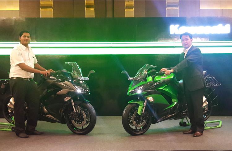 L-R: Susheel Kumar P, regional manager (sales and marketing) and Yutaka Yamashita, managing director, India Kawasaki Motor, with the revised Ninja 1000.