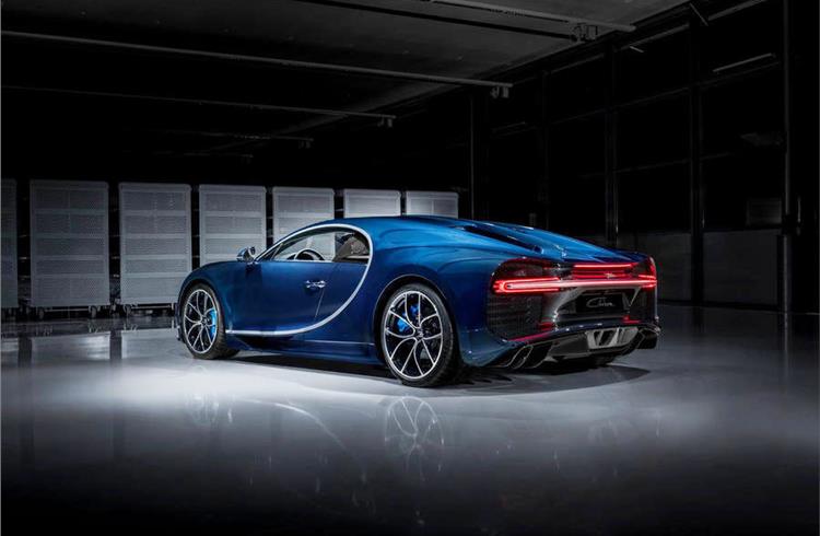 Bugatti Chiron at Geneva Motor Show in new 'Bleu Royal'
