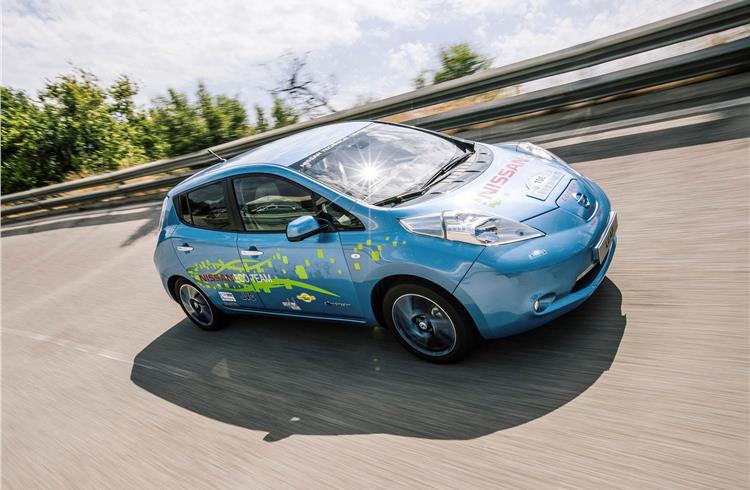 Nissan staffers build 48 kWh Leaf prototype in their spare time