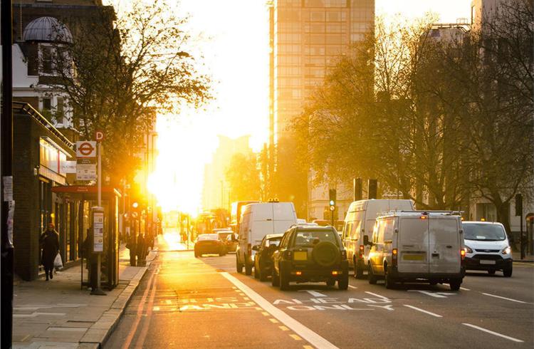 UK mayors to call for 2030 petrol and diesel car ban