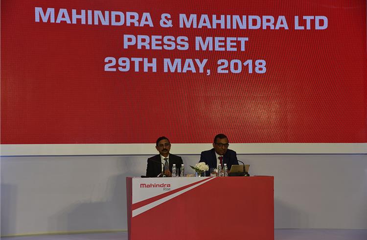 L-R: V S Parthasarathy, Group CFO and CIO with Dr Pavan Goenka, MD of Mahindra & Mahindra at the press conference in Mumbai