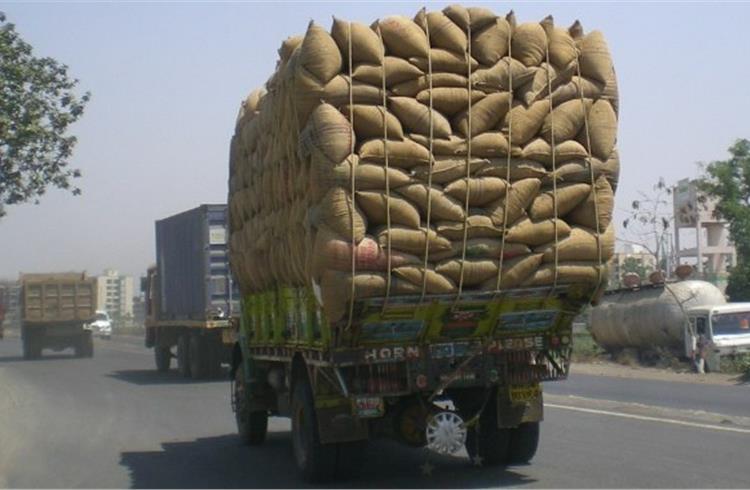 Government to crack down on overloaded trucks on national highways