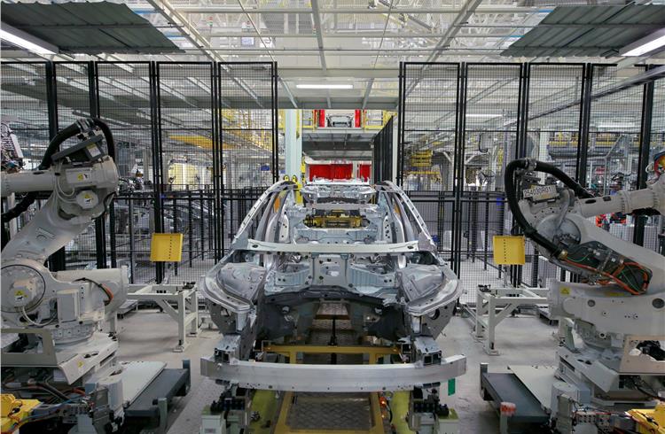 Pre-production of the new Volvo S90 at the Daqing plant.