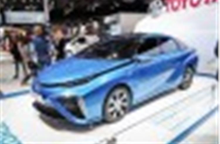 Hydrogen-powered Toyota FCV to arrive next year