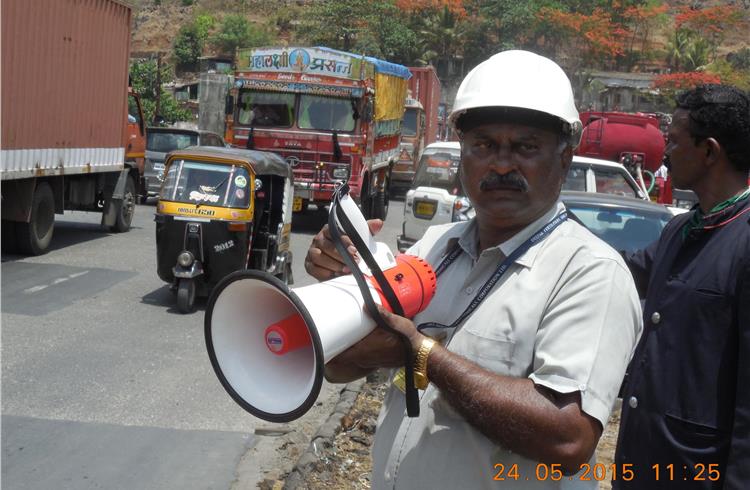 India gives road safety a boost, moves to protect good samaritans
