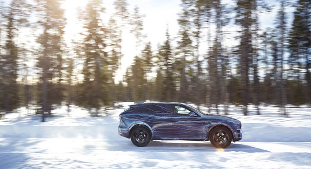 jag-fpace-cold-test-image-290715-04-699x380