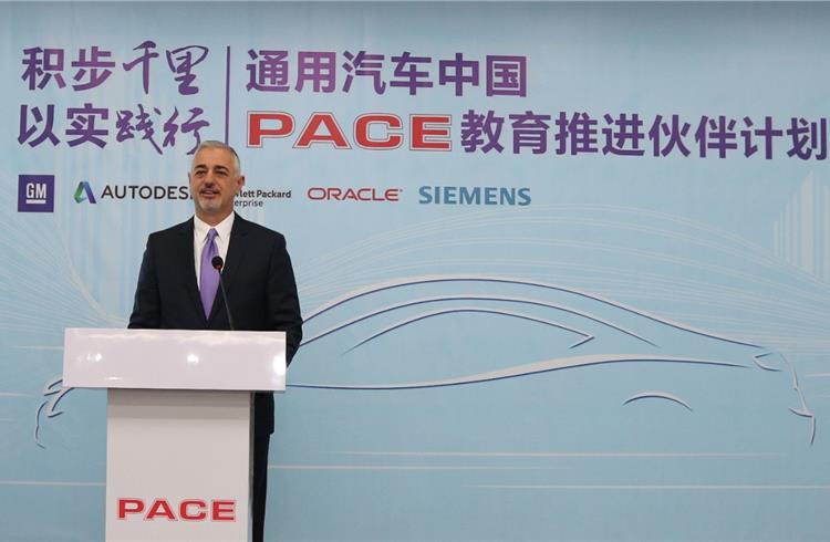 Dr Vass Theodoracatos, manager of Global PACE Partnerships, GM Global Product Development, makes a presentation at Hunan University.