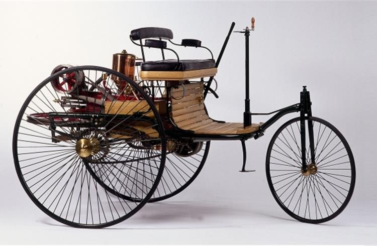 Benz patent motor car from 1886 (replica).