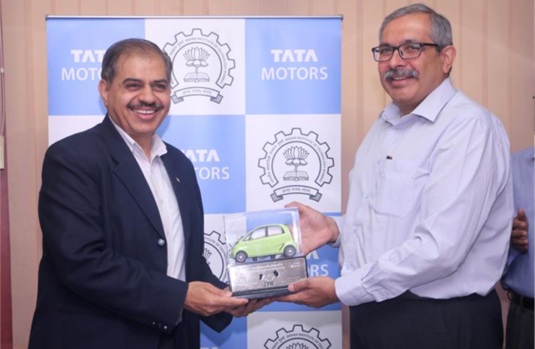 Gajendra Chandel, chief HR officer, Tata Motors, and Professor Devang V Khakhar, director, IIT Bombay.
