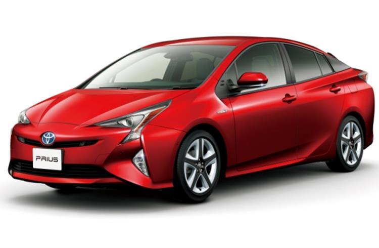 Toyota recalls 1.43 million Prius and CT200h models