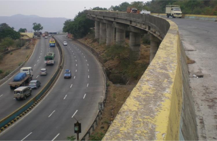 Indian government to spend Rs 7 lakh crore to build 50,000 km of National Highways over next 5 years