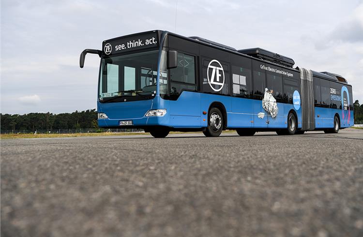 The prototype bus is equipped with two AVE 130 electric portal axes for a powerful drive.