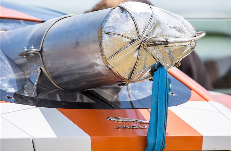Jaguar F-Type helps test parachute deployment for World Land Speed record challenger Bloodhound SSC