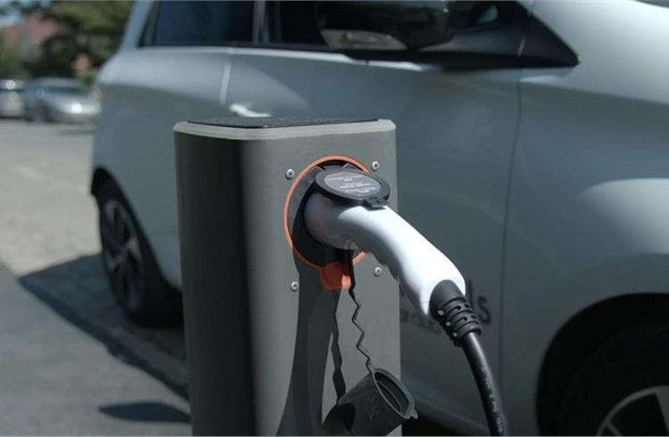 British-startup Urban Electric completes trial of pop-up EV charger