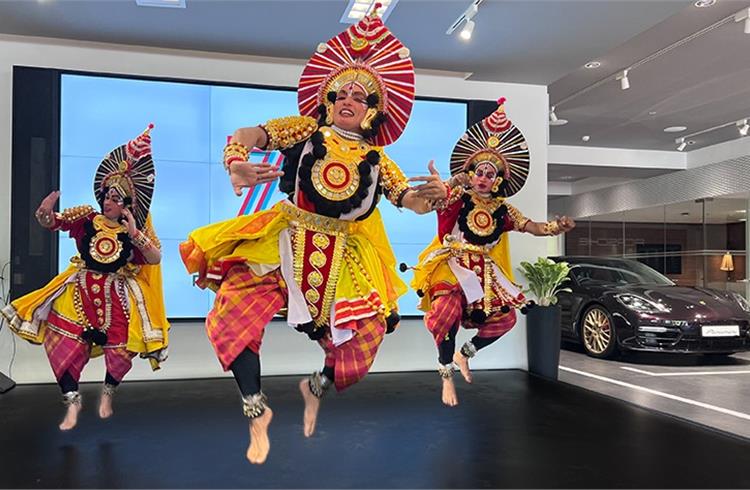 Artists performing Yakshagana, one of the most famous dances of Karnataka.