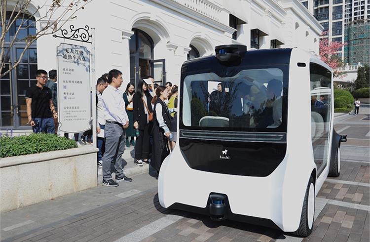 First in China, a fully operational self-driving vehicle for a residential area