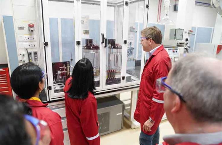Shell opens its first lubricants lab in India