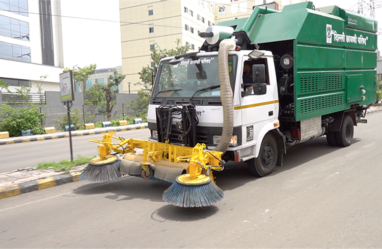 Cooper Corp supplies 150hp CNG auxiliary gas engine to road-sweeper truck