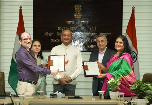 Mahindra & Mahindra signs MoU with Ministry of Skill Development and Entrepreneurship for Drone Didi Yojana