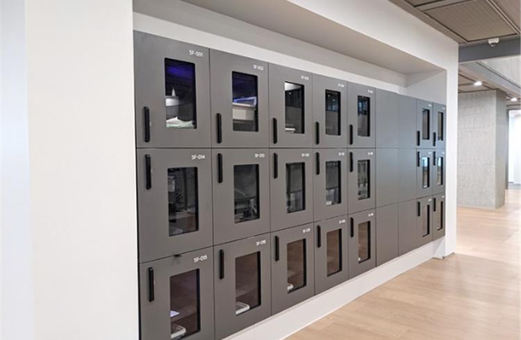Ultraviolet ray-sanitised stowage lockers for added safety, cleanliness and germ protection inside main working area.