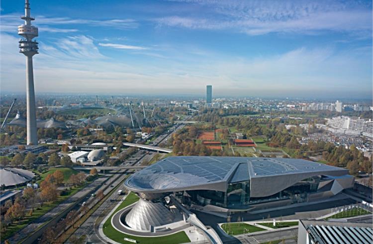 BMW opens Welt museum for all visitors, symbolic light to show sign of confidence