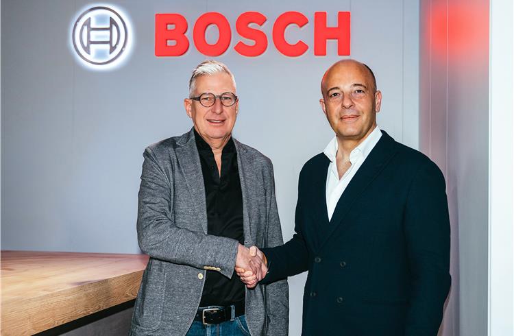 Dr Johannes-Jörg Rüger and Cosimo De Carlo reaffirm the collaboration between Bosch Engineering and the EDAG Group.