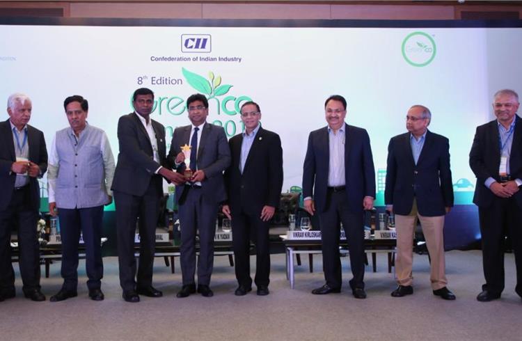 Honda Motorcycle & Scooter India's V Sridhar and Joseph Selvaraj Narsapura Plant, receiving the GreenCo Star Performer Award 2019 at CII GreenCo Summit.