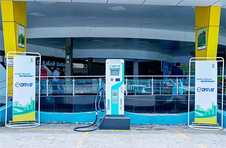 MoHI sanctions Rs 800 crore to OMCs to set up 7,432 fast charging stations