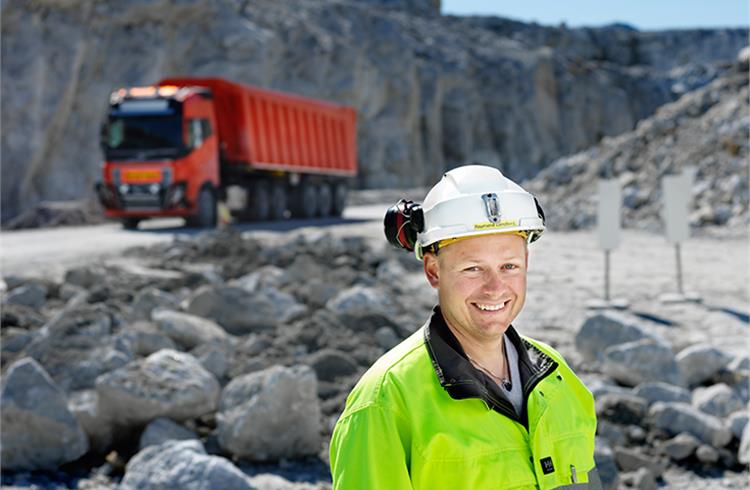 Raymond Langfjord, Managing Director of the Brønnøy Kalk mine, sees new opportunities in technology. “Going autonomous will greatly increase our competitiveness in a tough global market.”